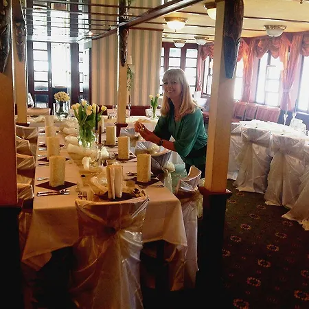 Úszó hotel Marina Pozsony