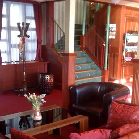 Marina Hotel na wodzie