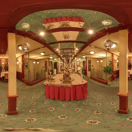 Marina Hotel na wodzie