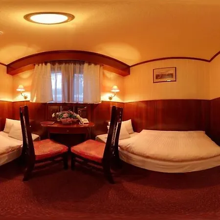Botel Marina 3*
