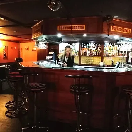 Botel Marina 3*